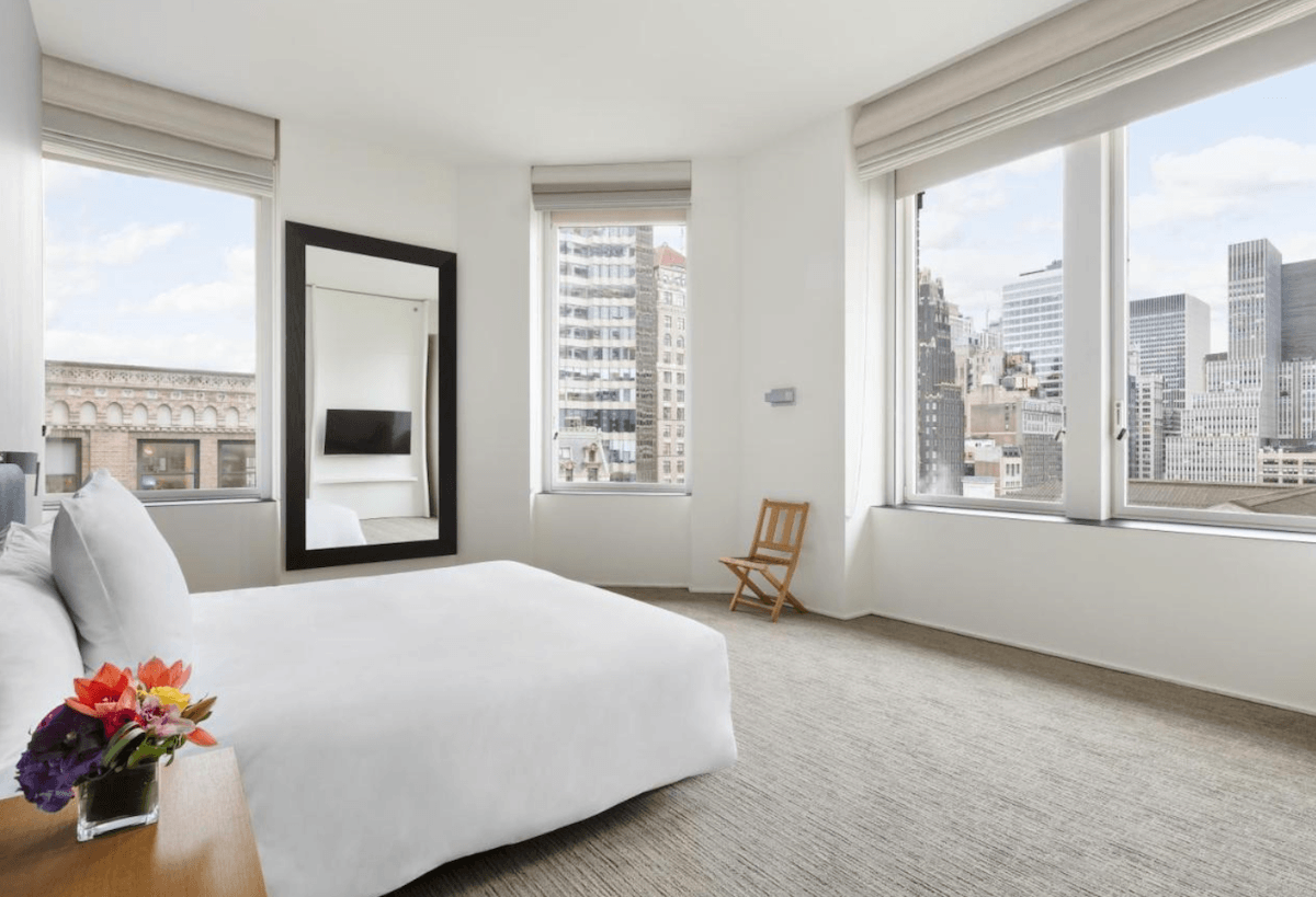 Hotel with 2 Bedroom Suite NYC